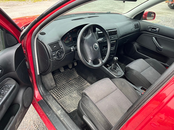 Volkswagen Golf IV 3 of 4