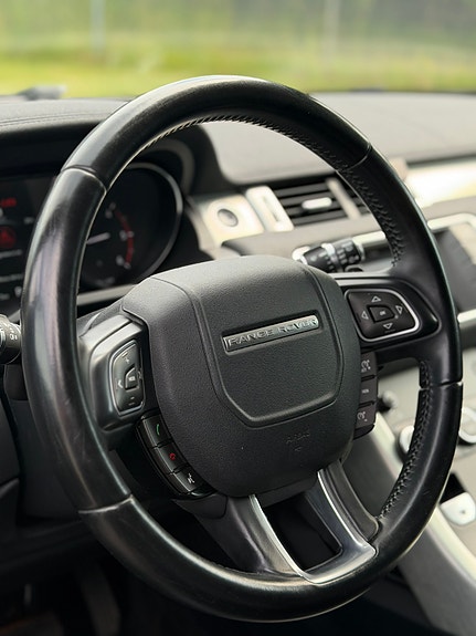 Land Rover Range Rover Evoque 15 of 16