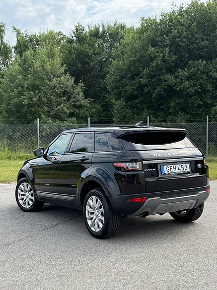 Land Rover Range Rover Evoque 3 of 5
