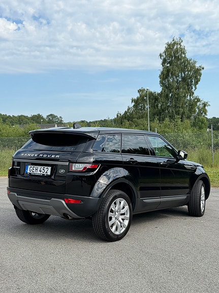 Land Rover Range Rover Evoque 4 of 5