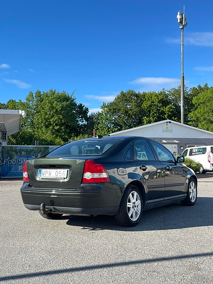 Volvo S40 3 of 5