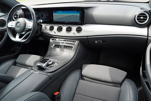 Mercedes-Benz E200 22 of 27