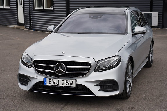 Mercedes-Benz E200 27 of 27