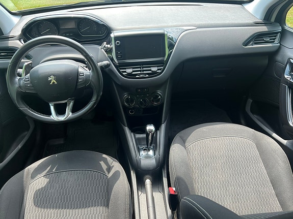 Peugeot 208 10 of 10