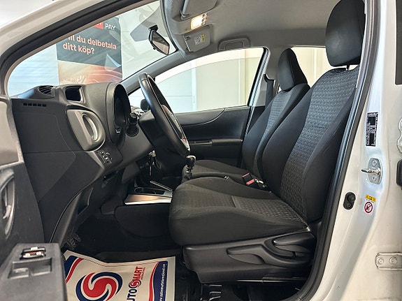 Toyota Yaris 8 of 20