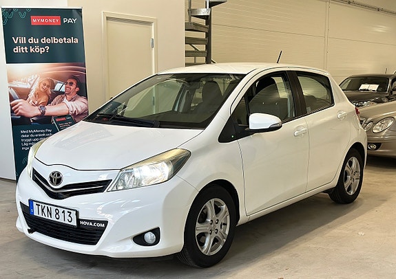 Toyota Yaris 3 of 20