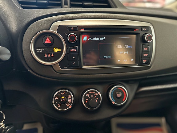 Toyota Yaris 17 of 20