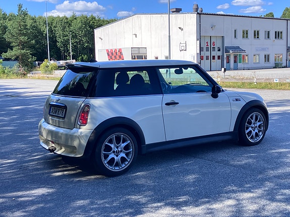 MINI Cooper S 3 of 30