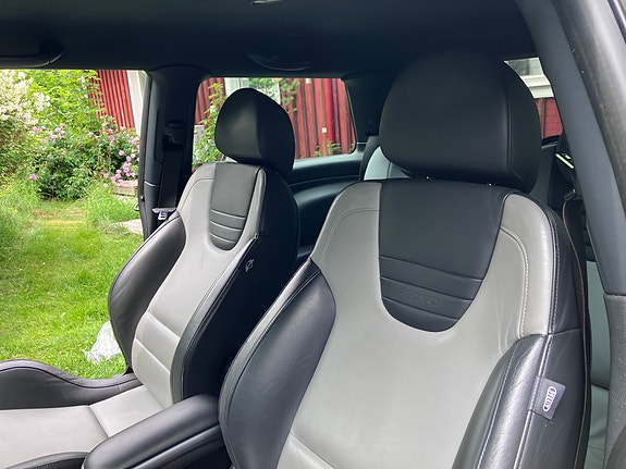 MINI Cooper S 21 of 30