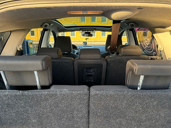 Nissan Qashqai+2 8 of 16