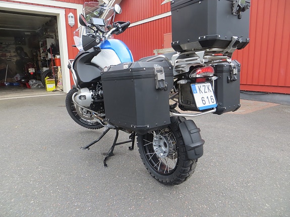 BMW R 1200 GS Adventure 2 of 5