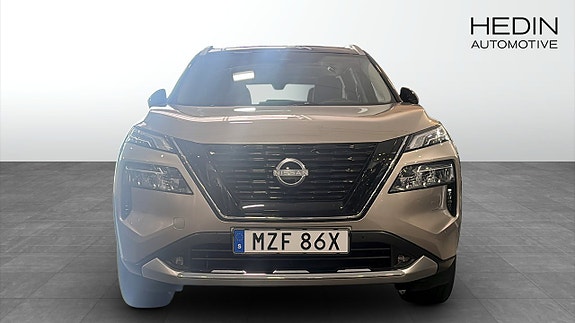 Nissan X-Trail 8 of 12