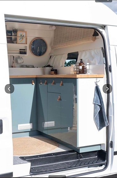 Ford Transit 2 of 5
