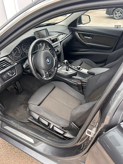 BMW 318d 6 of 8