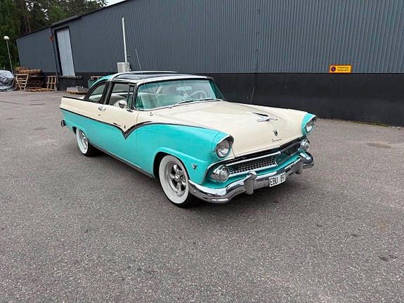 Ford Fairlane 5 of 5