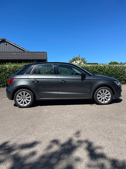 Audi A1 4 of 5