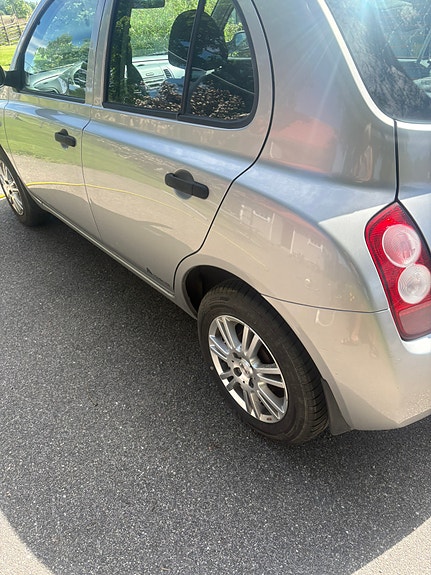 Nissan Micra 4 of 5