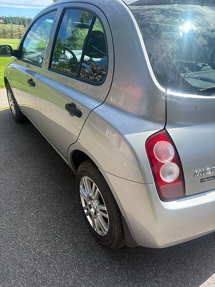 Nissan Micra 3 of 5