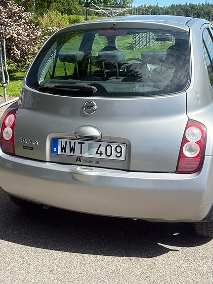 Nissan Micra 2 of 5