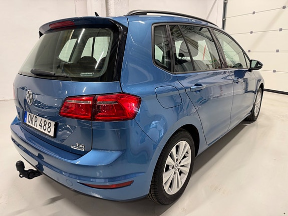 Volkswagen Golf Sportsvan 3 of 5