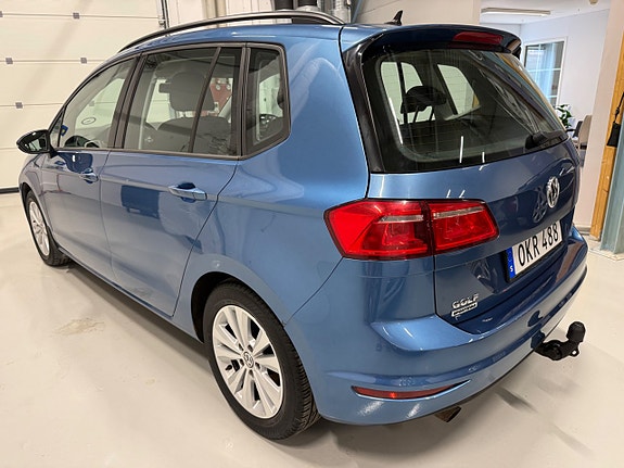 Volkswagen Golf Sportsvan 4 of 5
