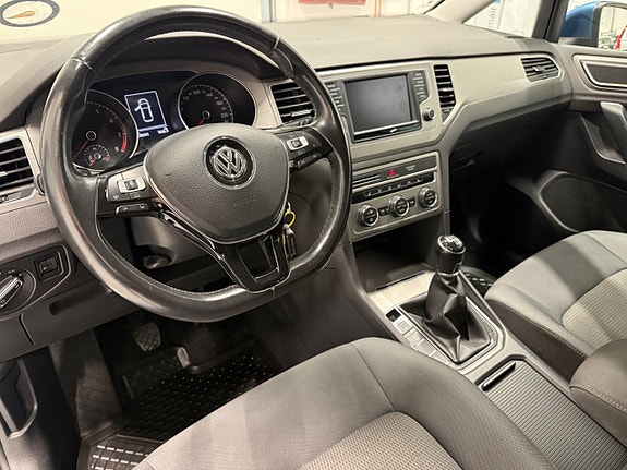 Volkswagen Golf Sportsvan 6 of 13