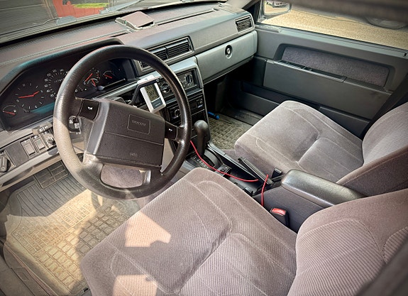 Volvo 940 2 of 4