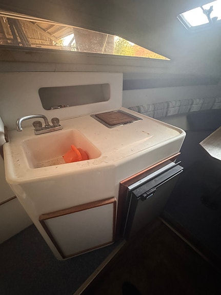 Sea Ray 220 da 1989 9 of 12