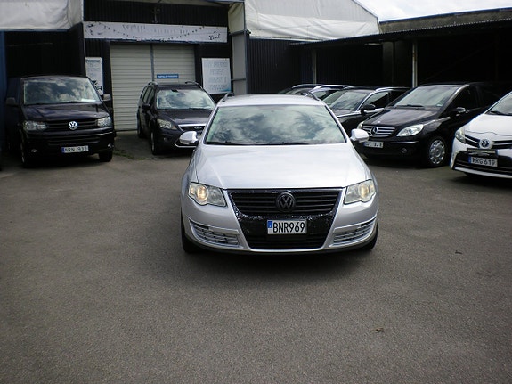 Volkswagen Passat 3 of 5