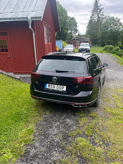 Volkswagen Passat 3 of 3