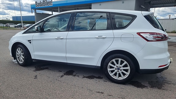 Ford S-MAX 2 of 5