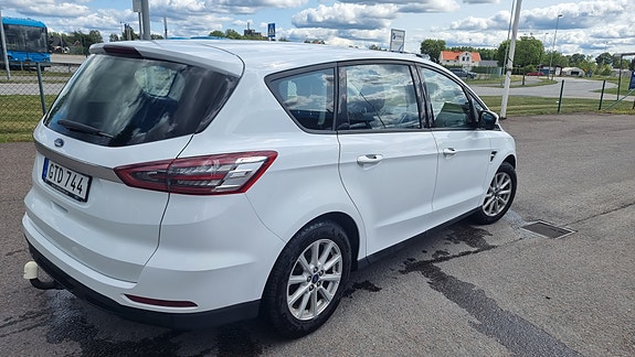 Ford S-MAX 5 of 5