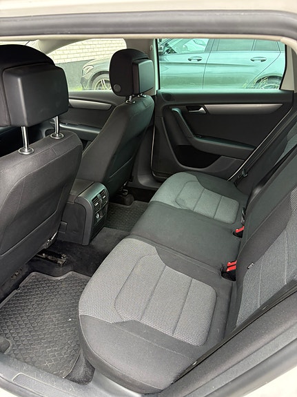 Volkswagen Passat 4 of 5