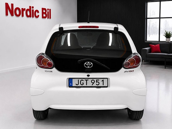 Toyota Aygo 4 of 5