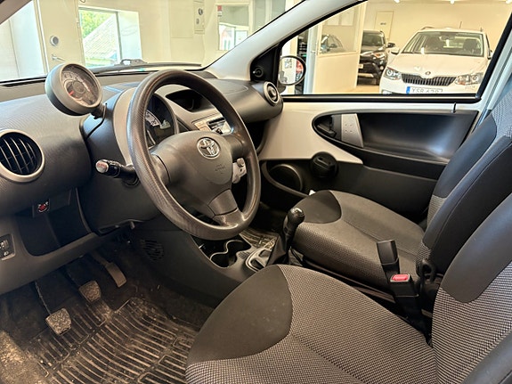 Toyota Aygo 5 of 5
