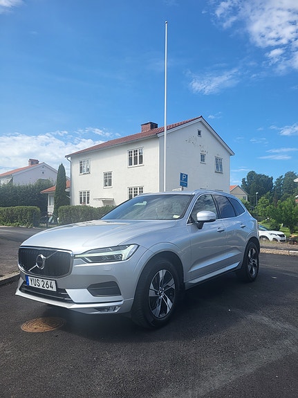 Volvo XC60 2 of 5