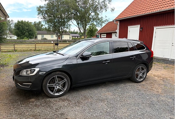 Volvo V60 3 of 5