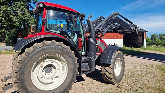 Valtra N154E  Hitech 2 of 5