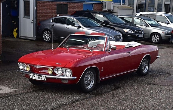 Chevrolet Corvair 2 of 5