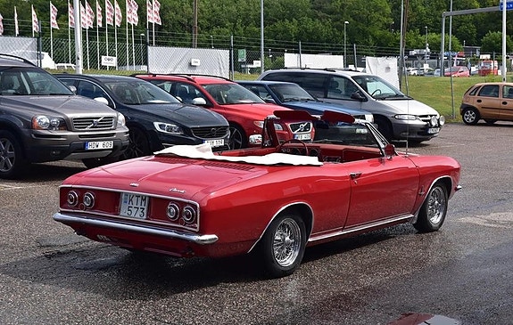 Chevrolet Corvair 3 of 5