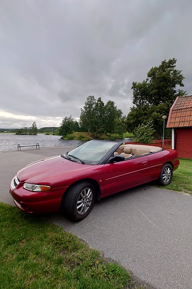 Chrysler Stratus 4 of 6
