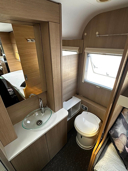Adria Adora 572UT inkl. säsongsplats Bomstad 5 of 5