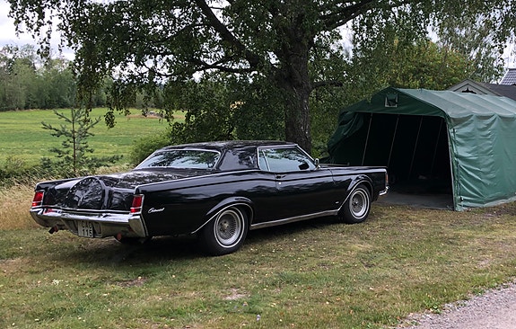 Lincoln Continental Mark III 4 of 5