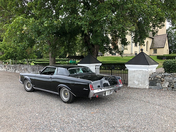 Lincoln Continental Mark III 3 of 5