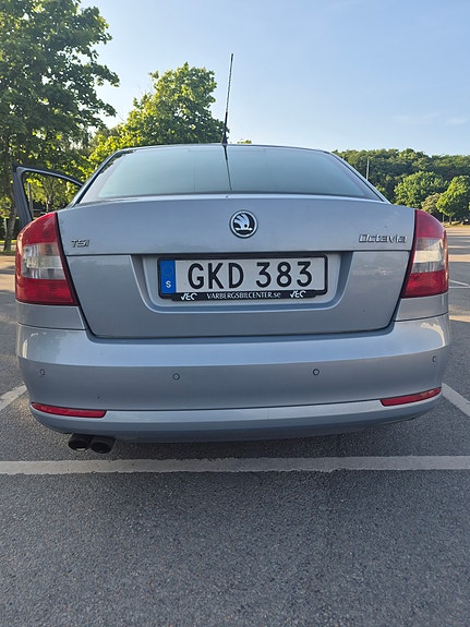 Skoda Octavia 8 of 15