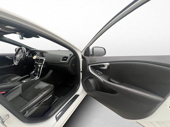 Volvo V40 15 of 30