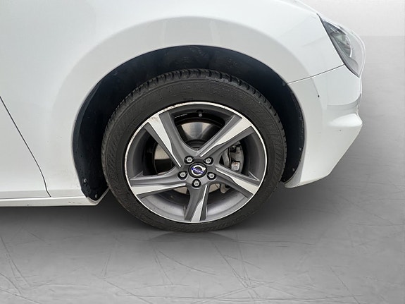 Volvo V40 13 of 30