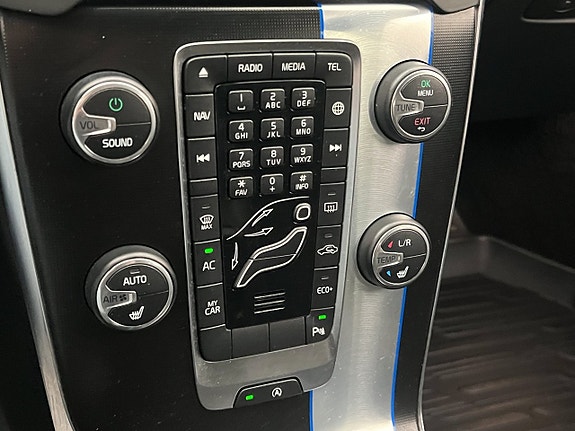 Volvo V40 27 of 30