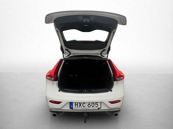 Volvo V40 17 of 30