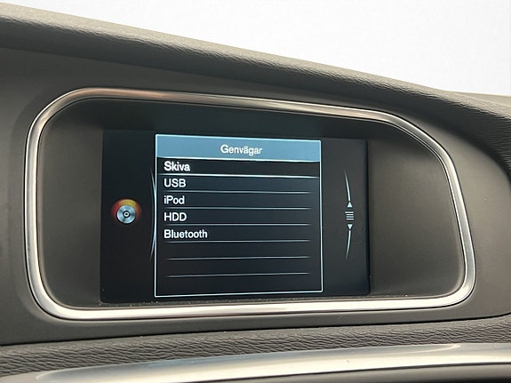 Volvo V40 25 of 30